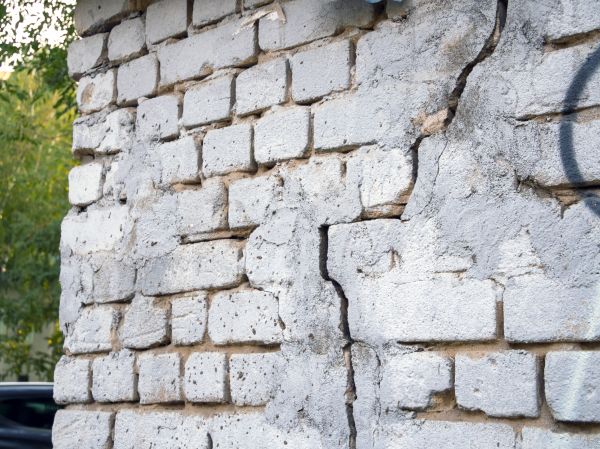 Cracked Brick Wall Repair in Cherry Hill